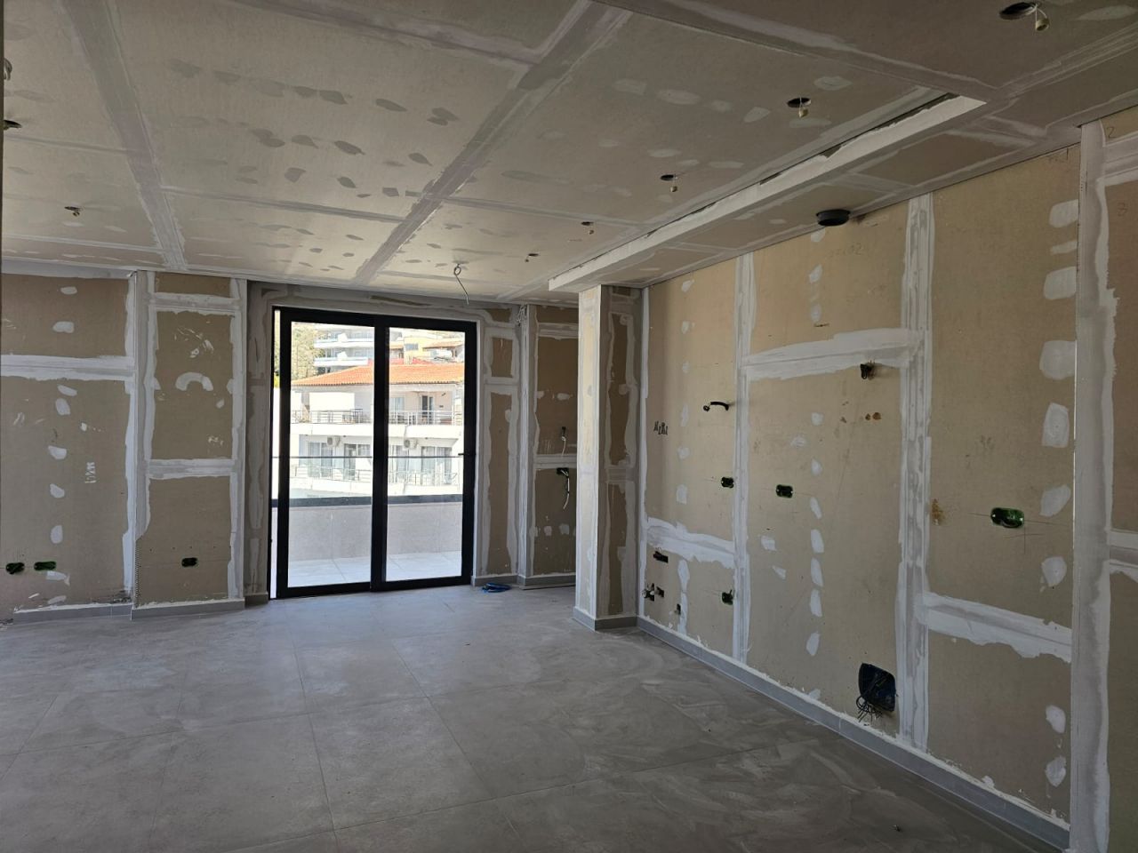 Wonderful Sea View Penthouse For Sale 